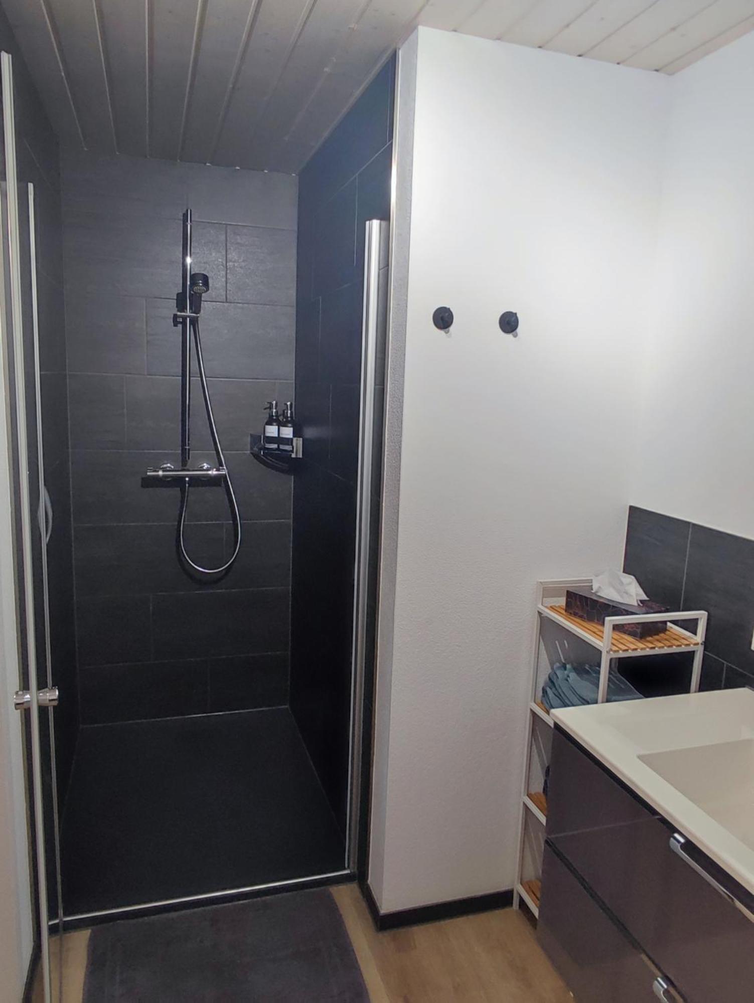 Kleine Auszeit - 2-Zimmer Ferienwohnung Spiez Exteriér fotografie