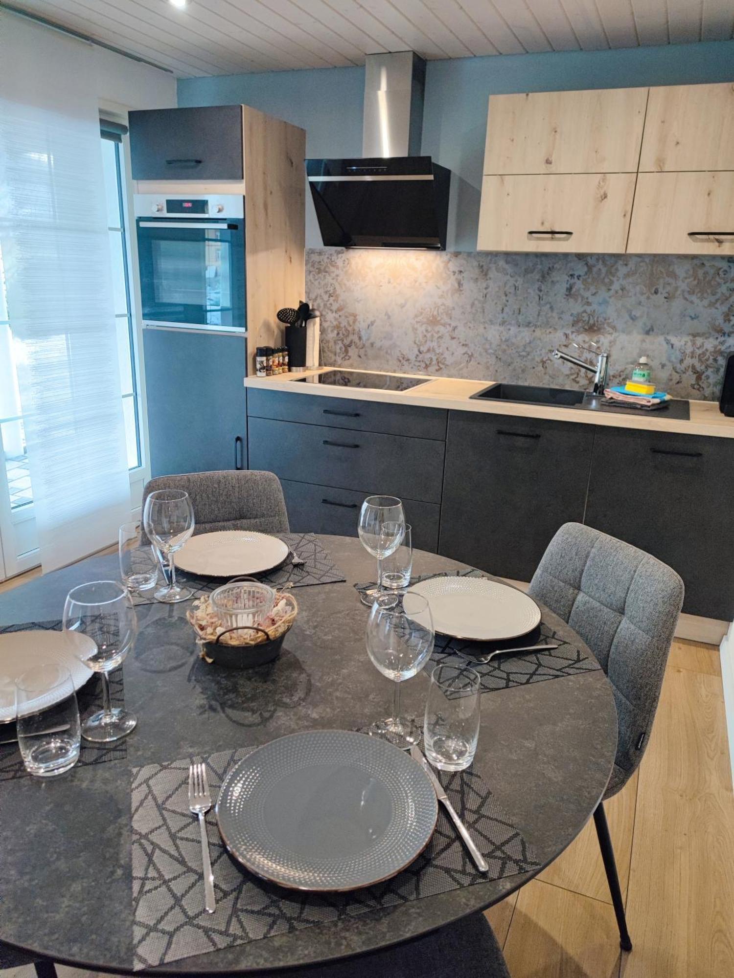 Kleine Auszeit - 2-Zimmer Ferienwohnung Spiez Exteriér fotografie